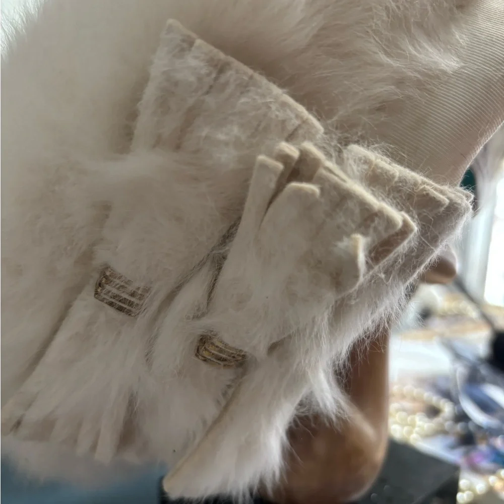 YSL fabulous vintage Fur Hat with Bow Accessories - Picture 11 of 16